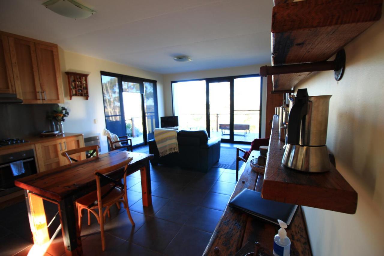 Apartamento Down To Earth Farm Retreat Sarsfield Exterior foto